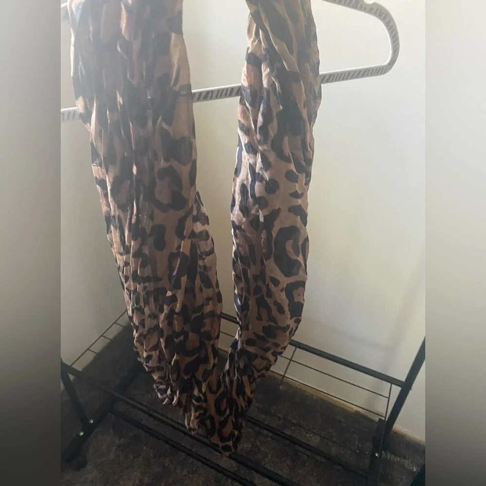 Scarf - Picture 1 of 3